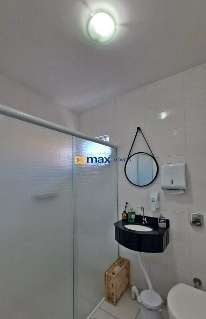 Casa Comercial à venda no Centro: Banheiro Social Piso Superior