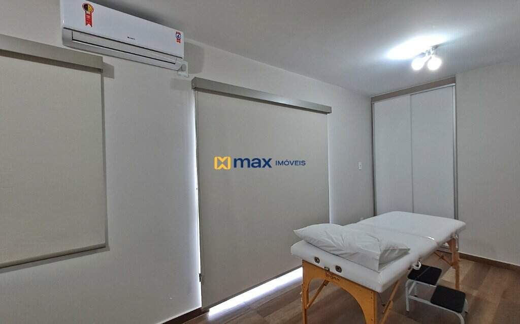 Casa Comercial à venda no Centro: Consultório 1 Piso Superior