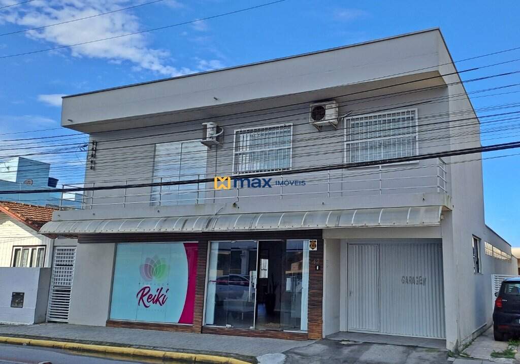 Casa Comercial à venda no Centro: Fachada