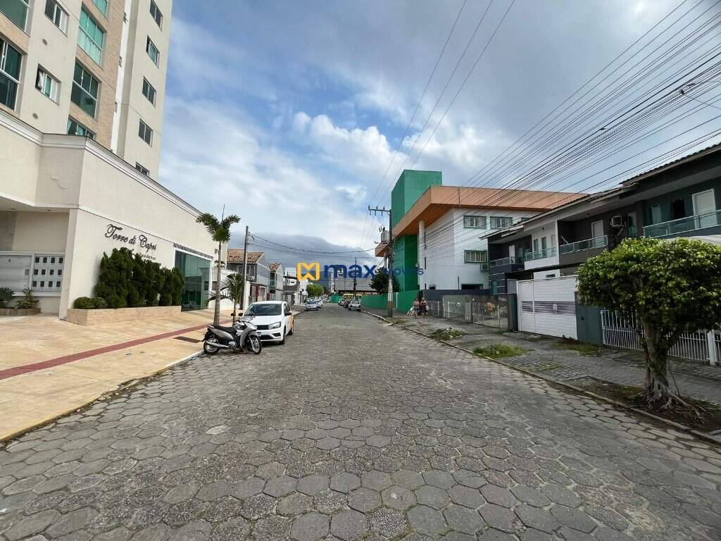 Casa à venda no Centro: