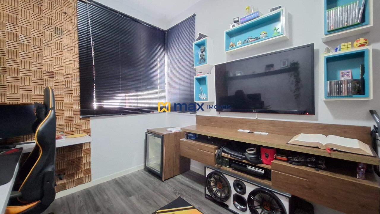 Casa à venda no Espinheiros: Escritório