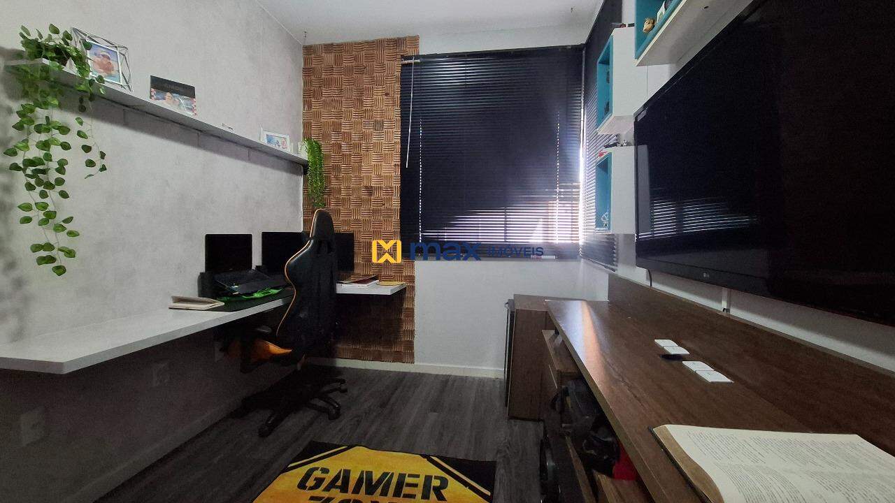 Casa à venda no Espinheiros: Escritório
