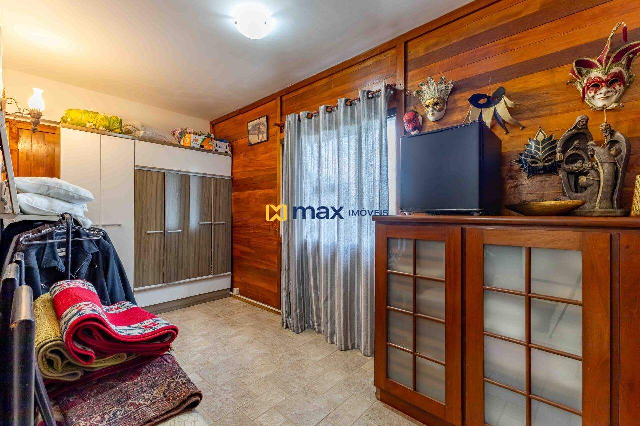 Casa à venda no Fazenda: Suíte térreo