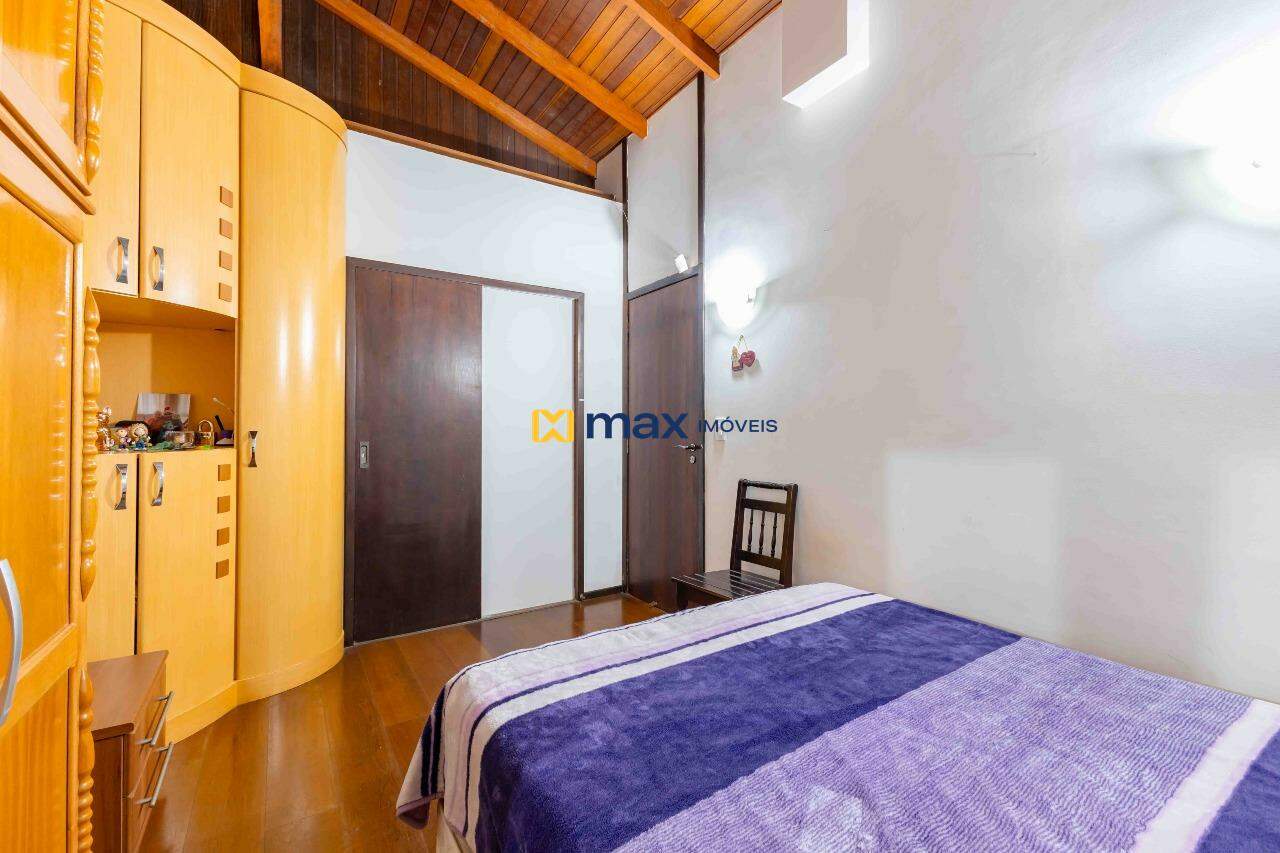 Casa à venda no Fazenda: Suíte piso superior