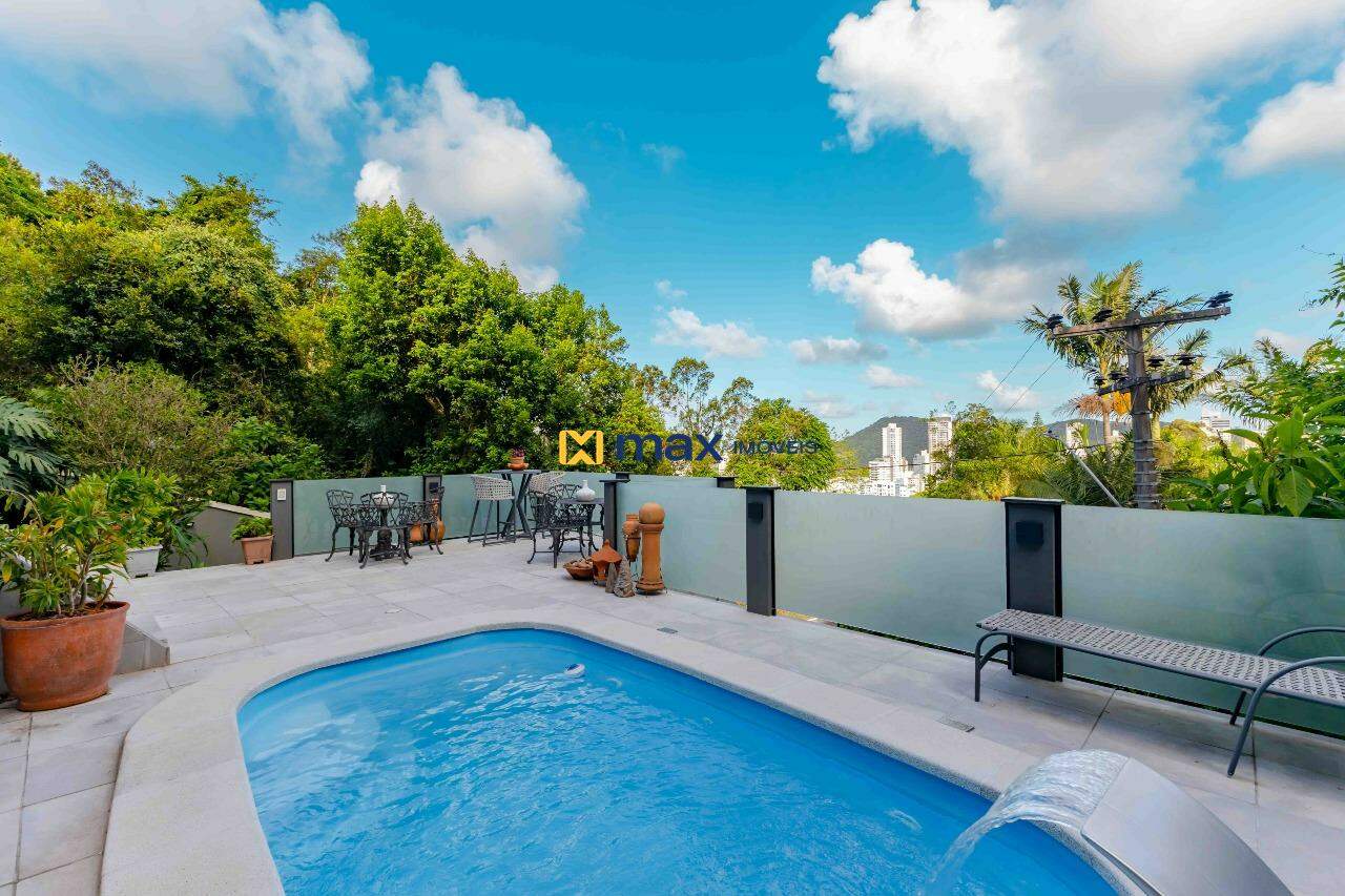 Casa à venda no Fazenda: Área externa/piscina