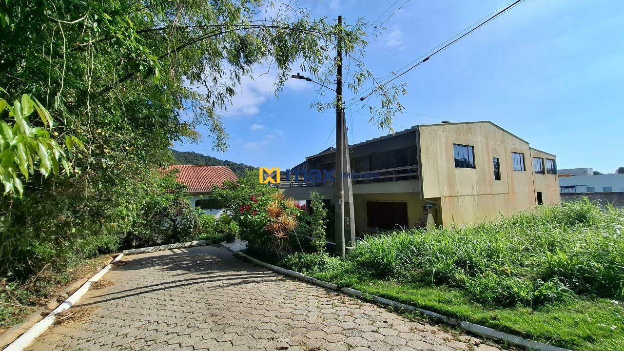 Terreno à venda no Cabeçudas: Localização