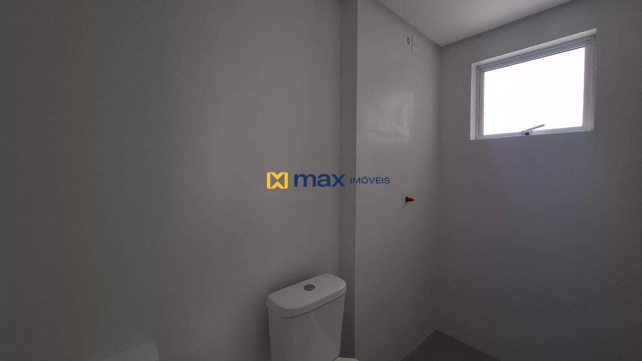 Apartamento à venda no Cordeiros: Banheiro social