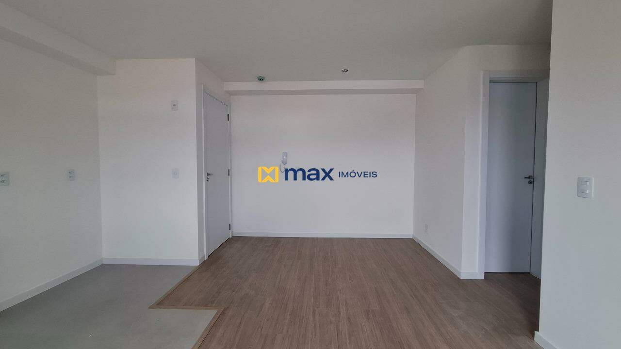 Apartamento à venda no Cordeiros: Living integrado