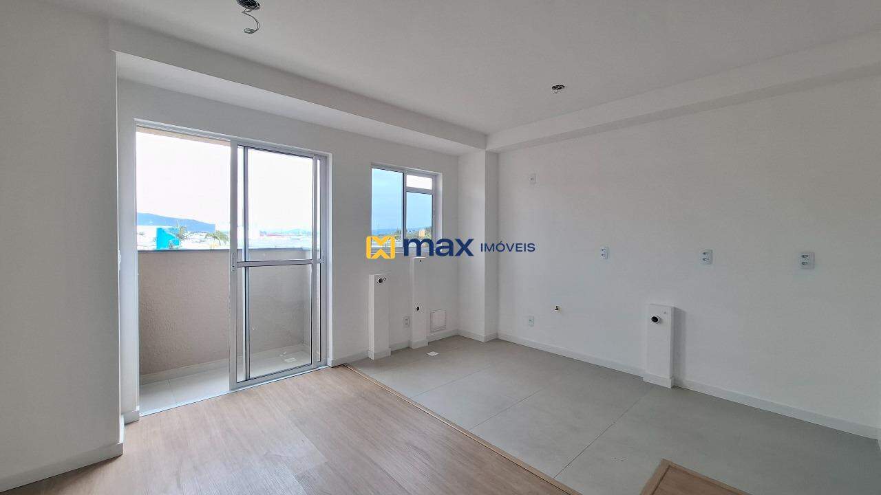 Apartamento à venda no Cordeiros: Living integrado