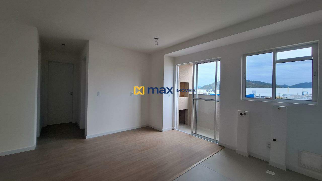 Apartamento à venda no Cordeiros: Living integrado