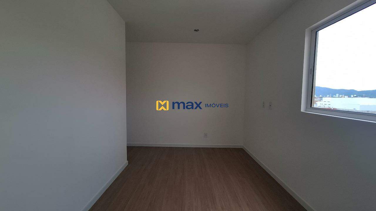 Apartamento à venda no Cordeiros: Dormitório