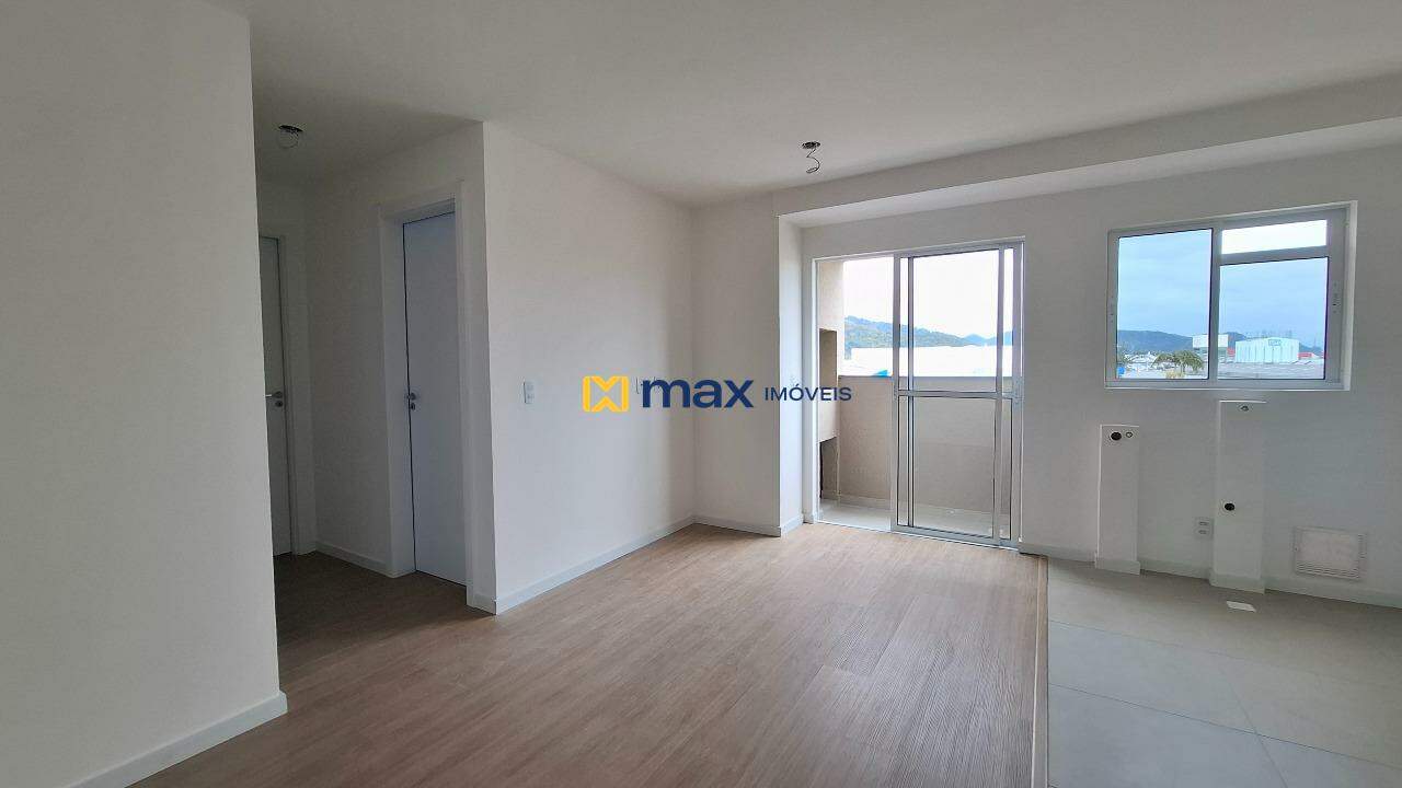 Apartamento à venda no Cordeiros: Living integrado