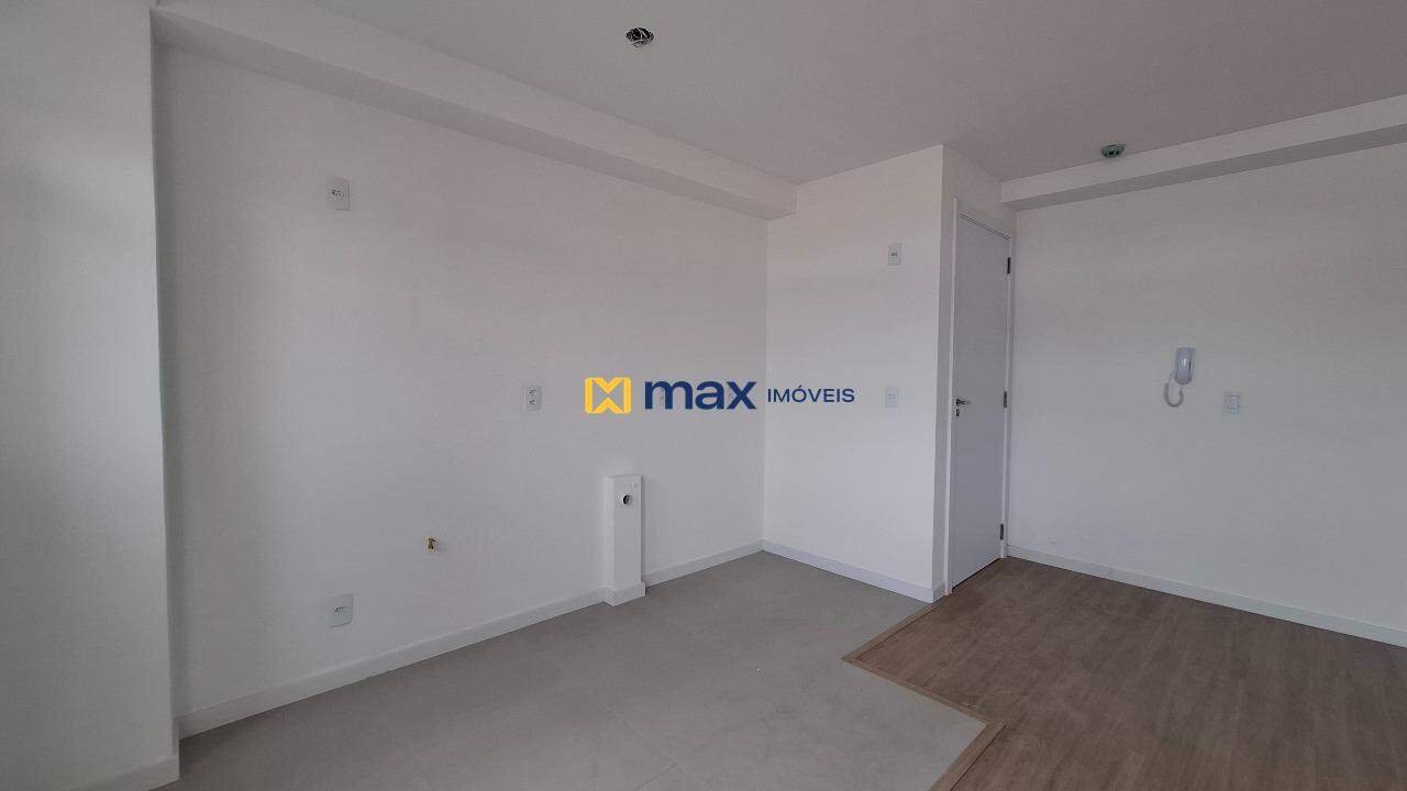 Apartamento à venda no Cordeiros: Living integrado