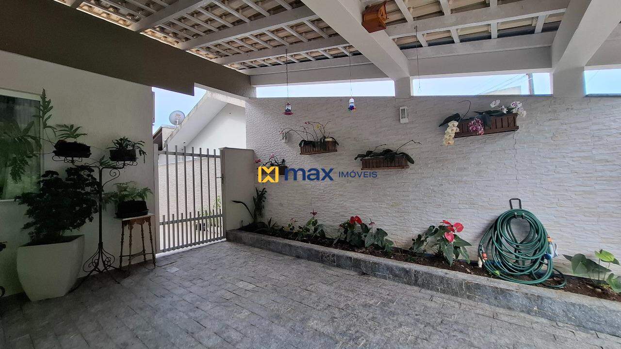 Casa à venda no São Judas: Entrada/Garagem