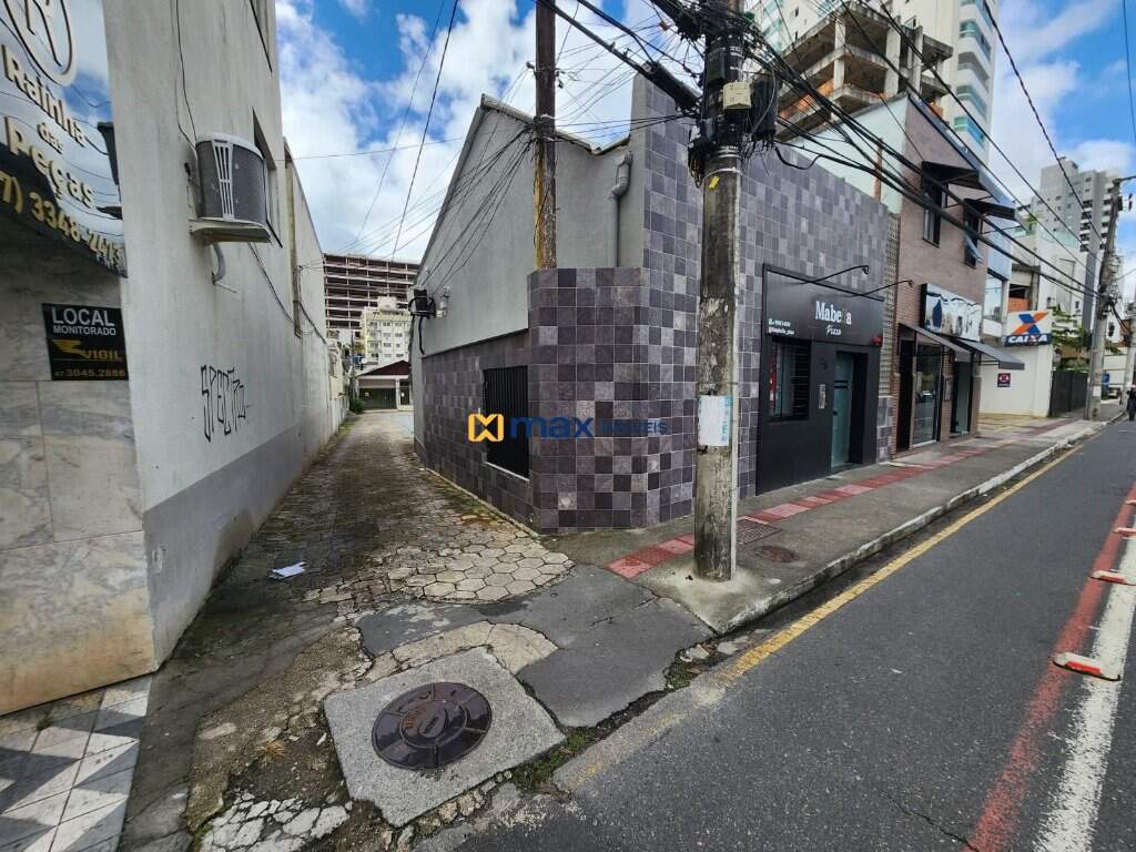 Casa à venda no Centro: Entrada