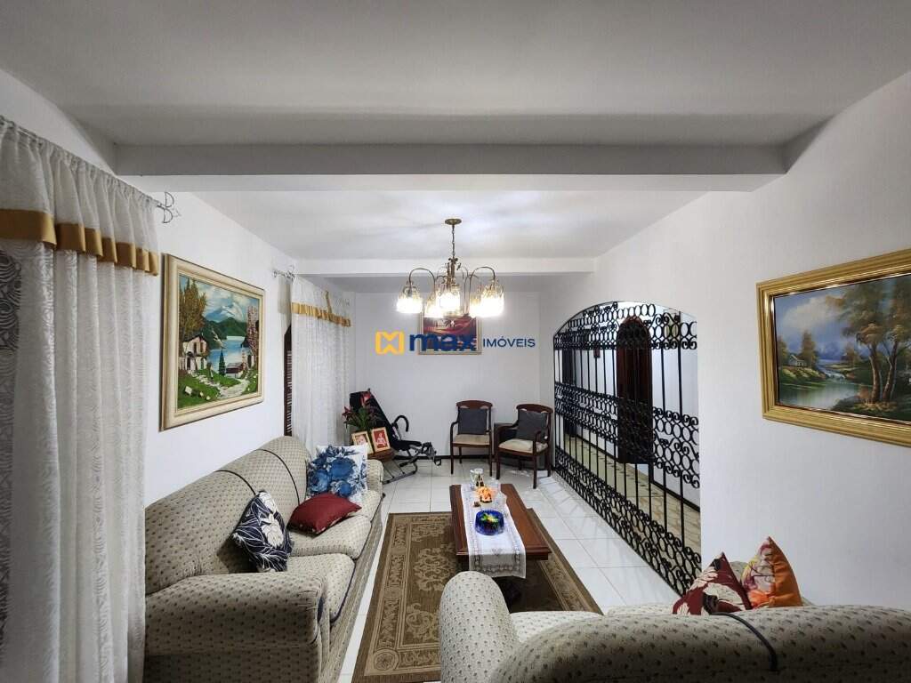 Casa à venda no Centro: Sala de estar