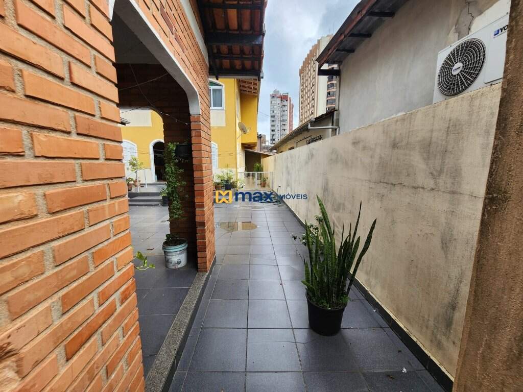 Casa à venda no Centro: Área externa