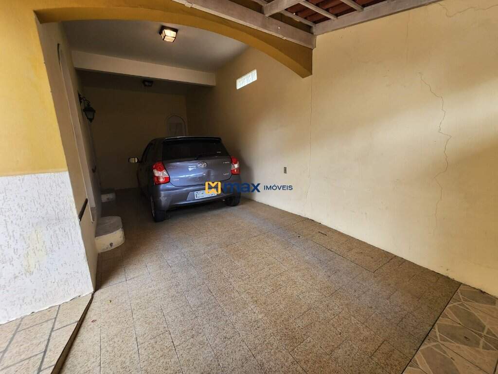 Casa à venda no Centro: Garagem