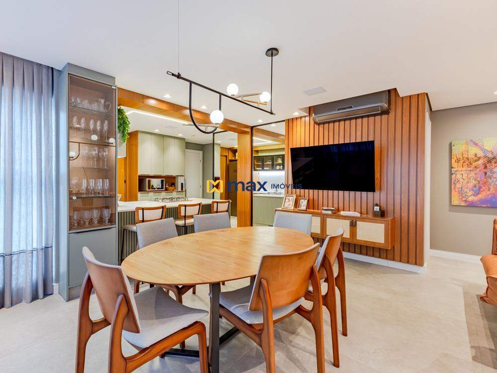Apartamento à venda no Ressacada: Living integrado