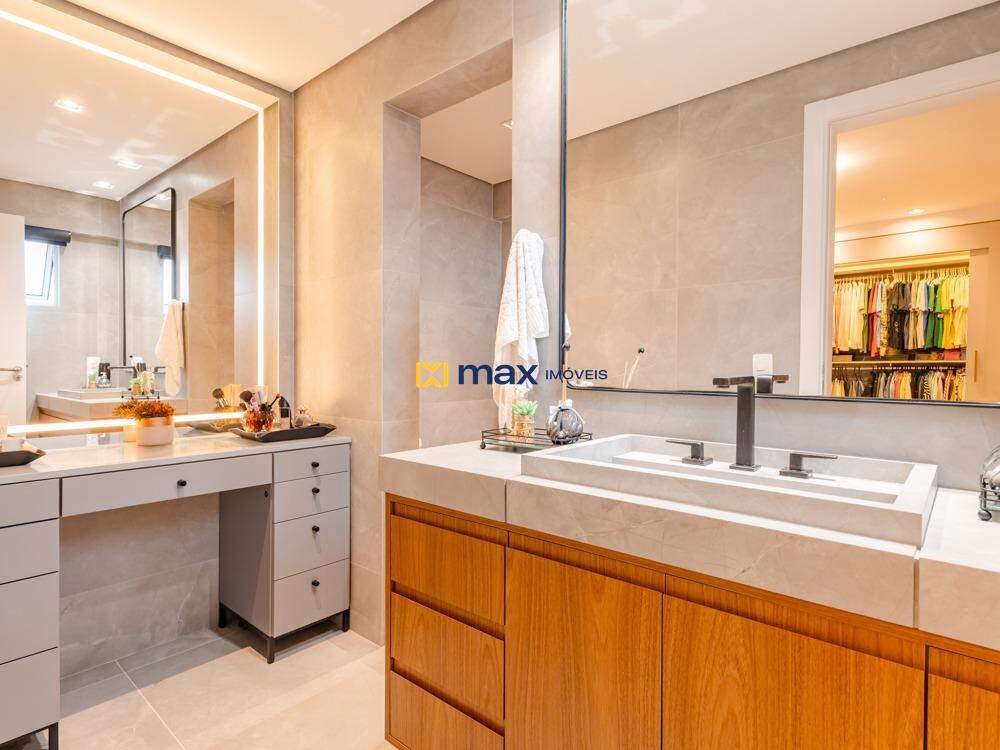 Apartamento à venda no Ressacada: Banheiro suíte