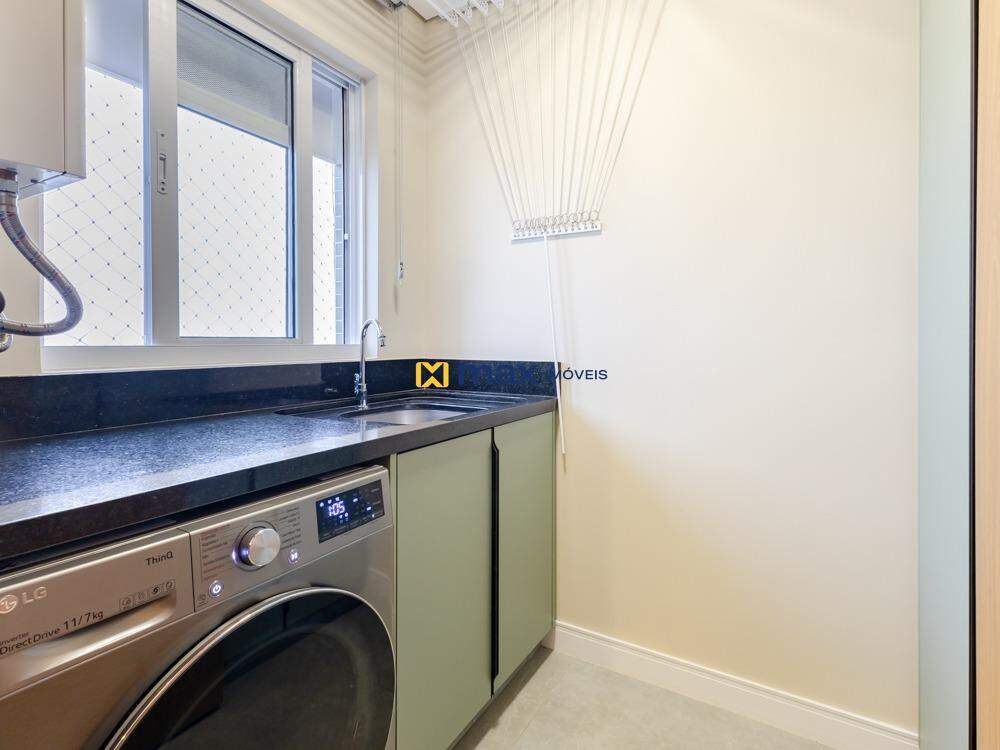 Apartamento à venda no Ressacada: Área de serviço