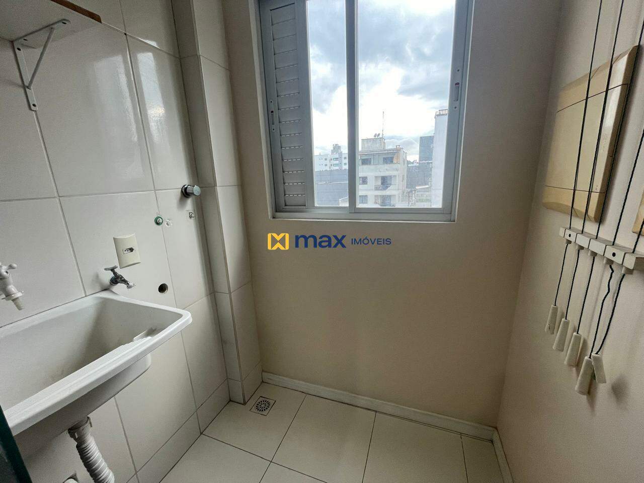 Apartamento para aluguel no Nações: 