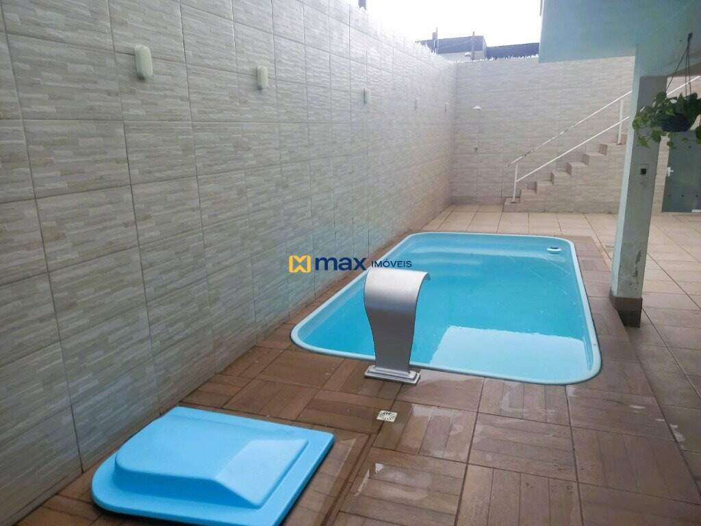 Casa à venda no São João: Piscina