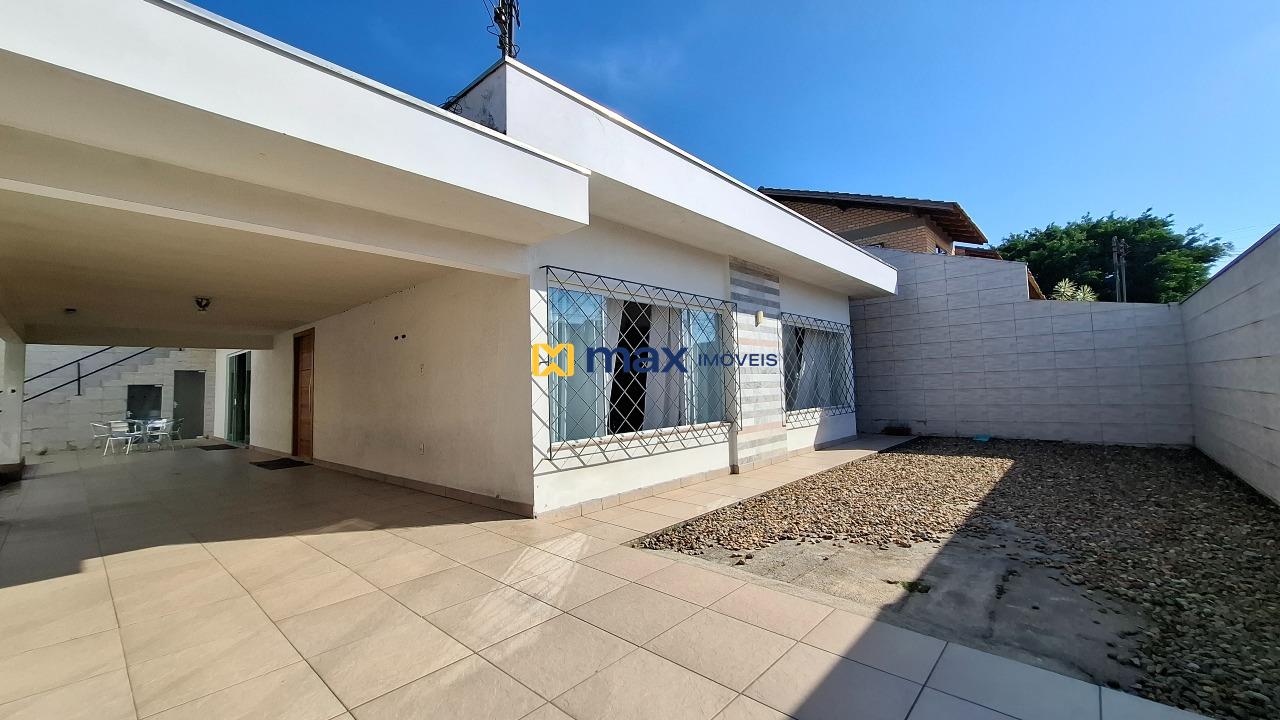 Casa à venda no São João: Garagem