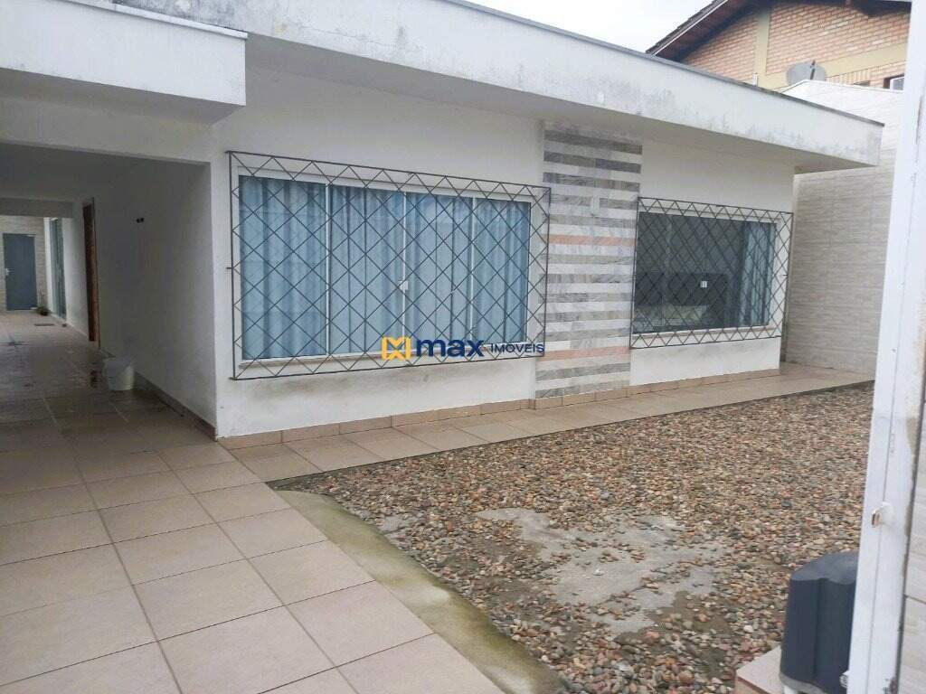 Casa à venda no São João: Entrada