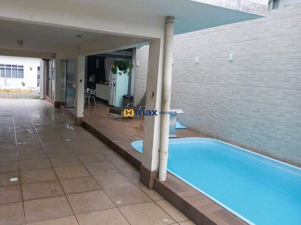Casa à venda no São João: Piscina