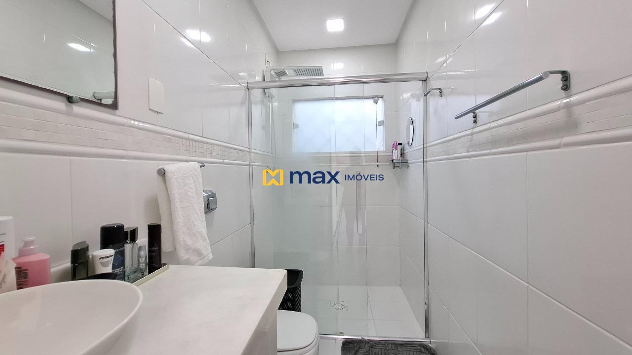 Casa à venda no São João: Banheiro suíte 