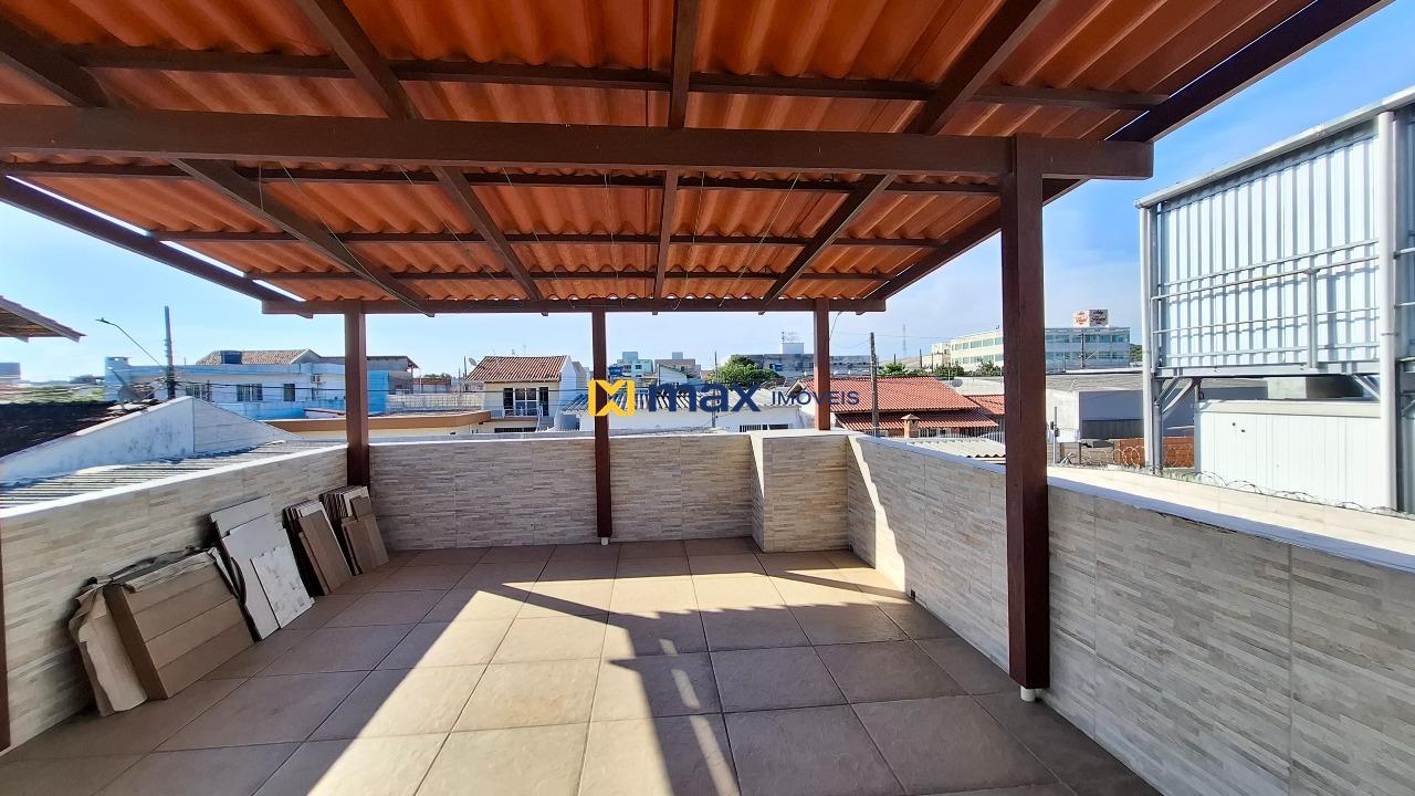 Casa à venda no São João: Área de serviço