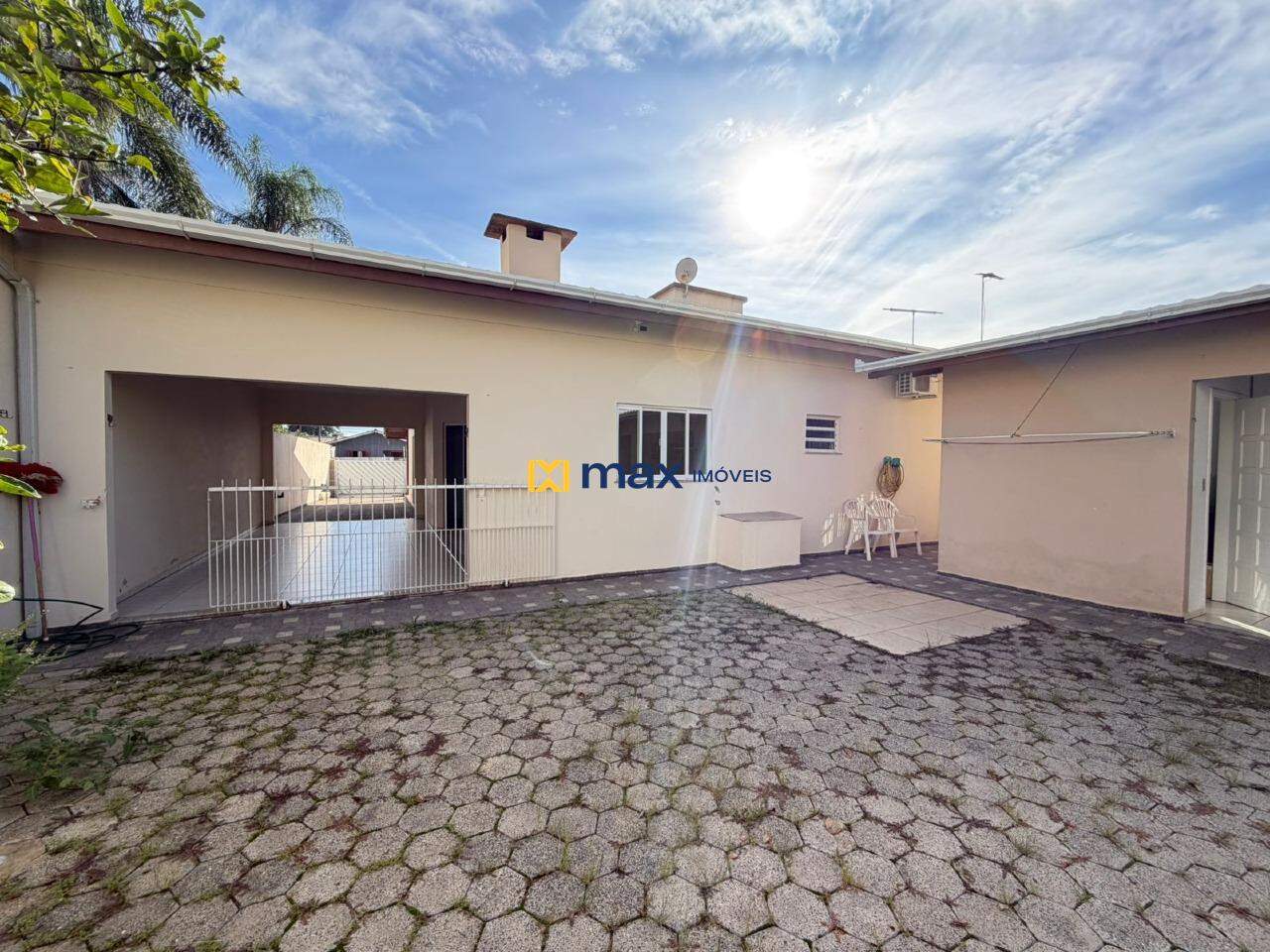 Casa para aluguel no Centro: Área externa Fundos