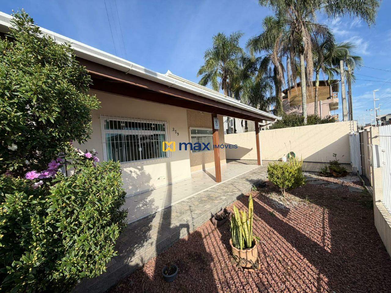 Casa para aluguel no Centro: 
