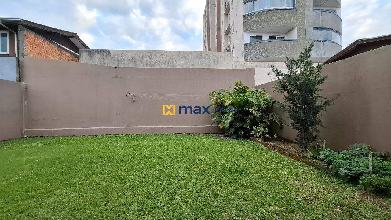 Casa à venda no Cordeiros: Área externa