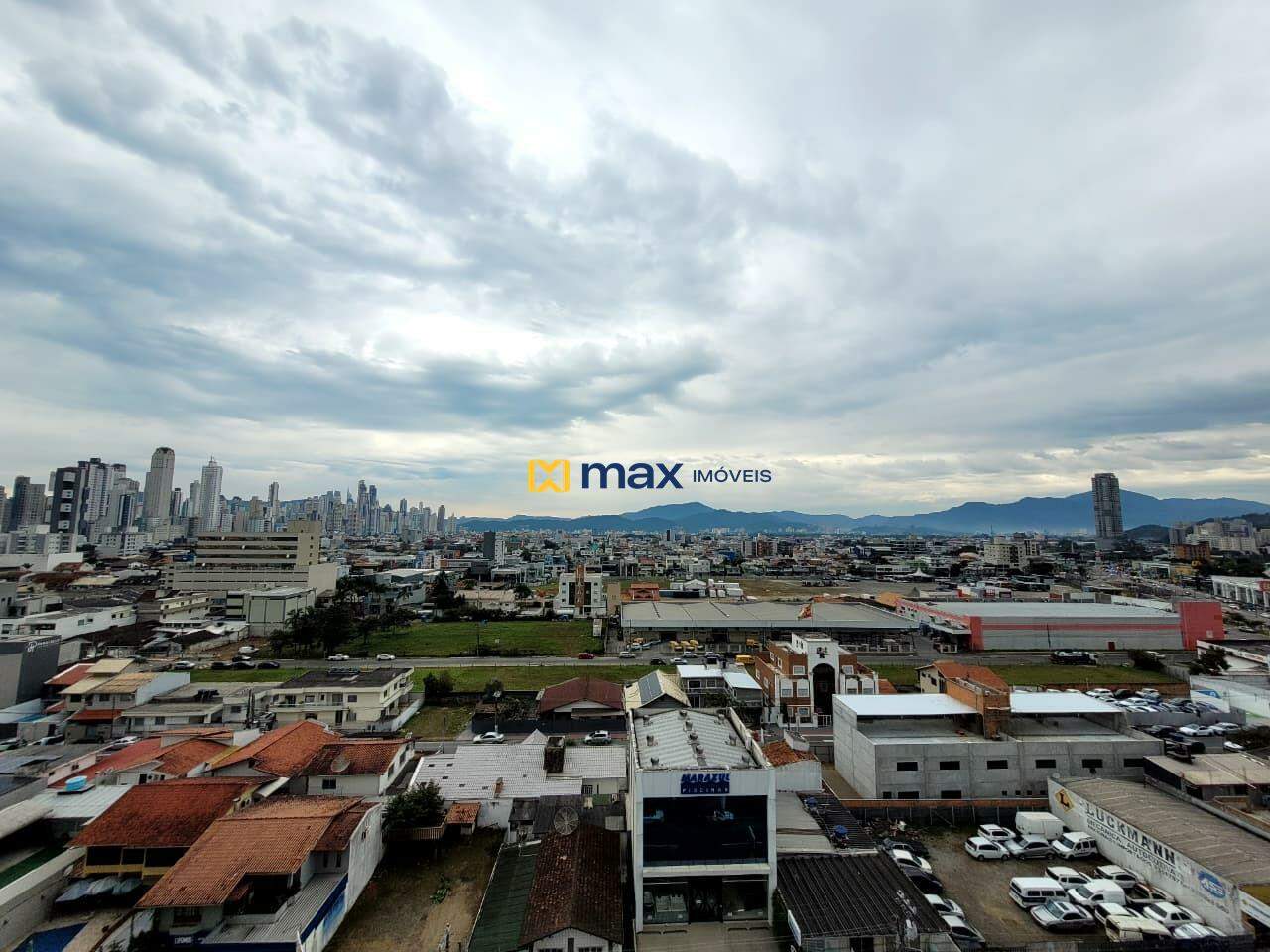 Apartamento para aluguel no Centro: 
