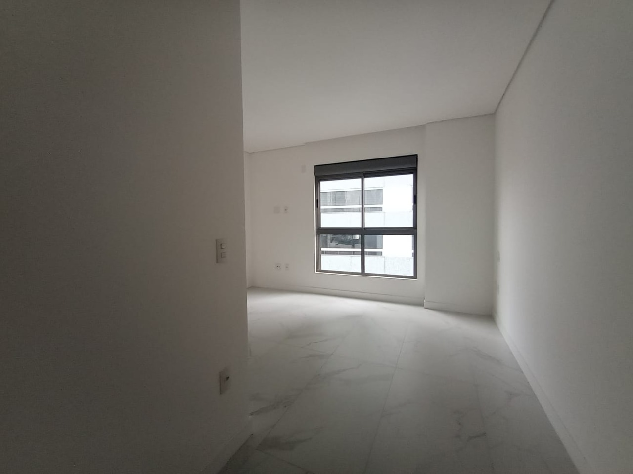 Apartamento à venda no Pioneiros: 