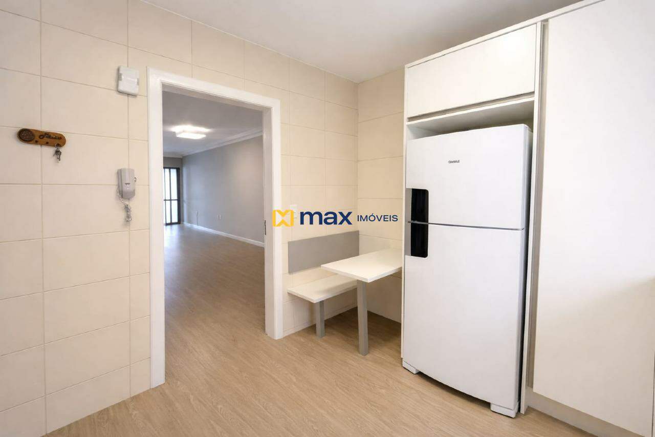 Apartamento para aluguel no Centro: 