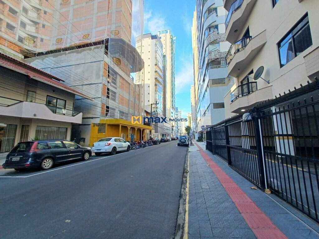 Apartamento para aluguel no Centro: 