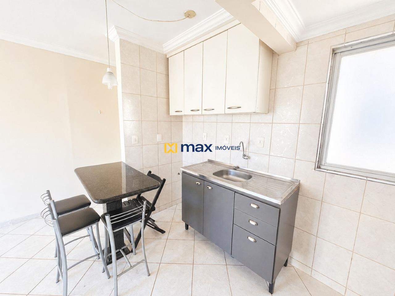 Apartamento para aluguel no Pioneiros: 