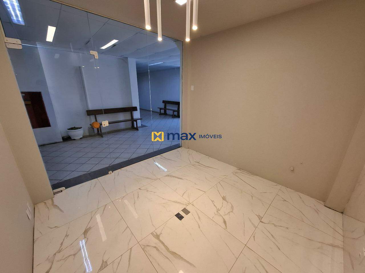 Sala para aluguel no Centro: Sala