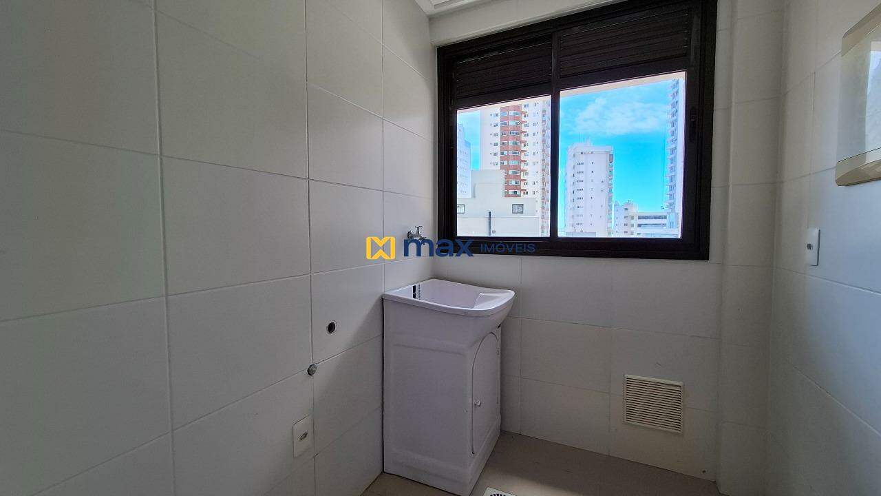 Apartamento para aluguel no Fazenda: Lavanderia