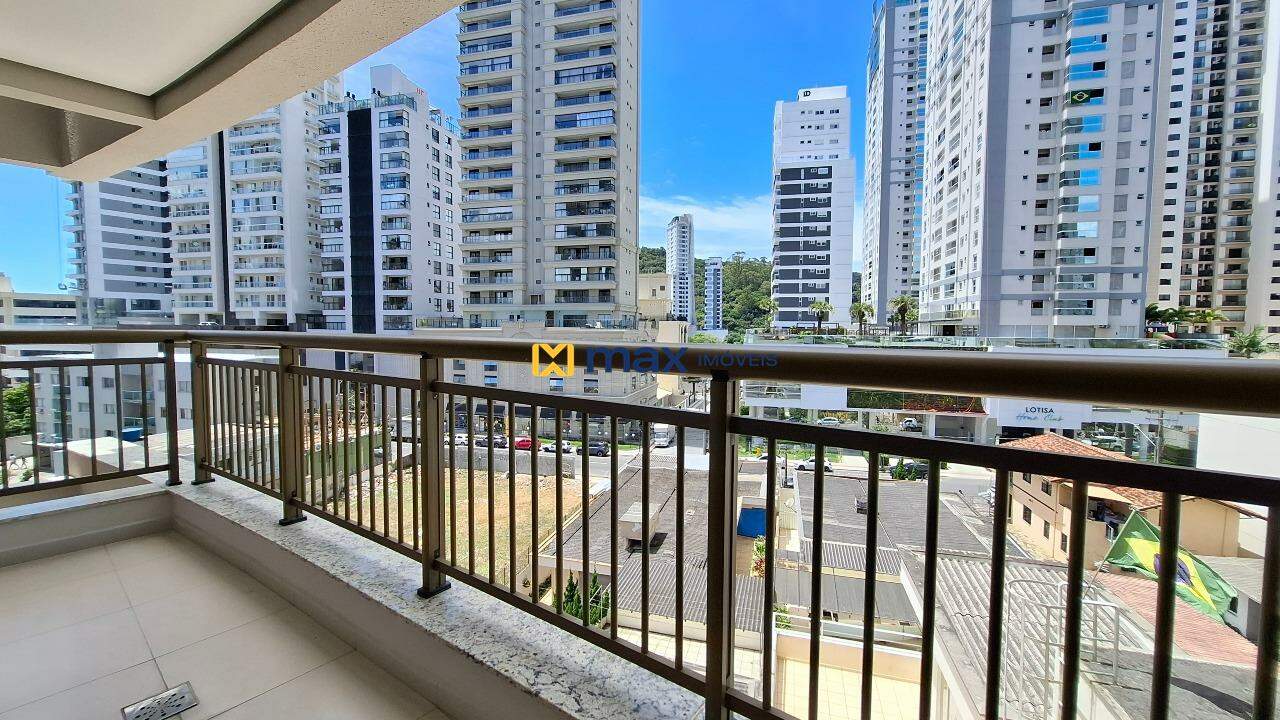 Apartamento para aluguel no Fazenda: Sacada com churrasqueira