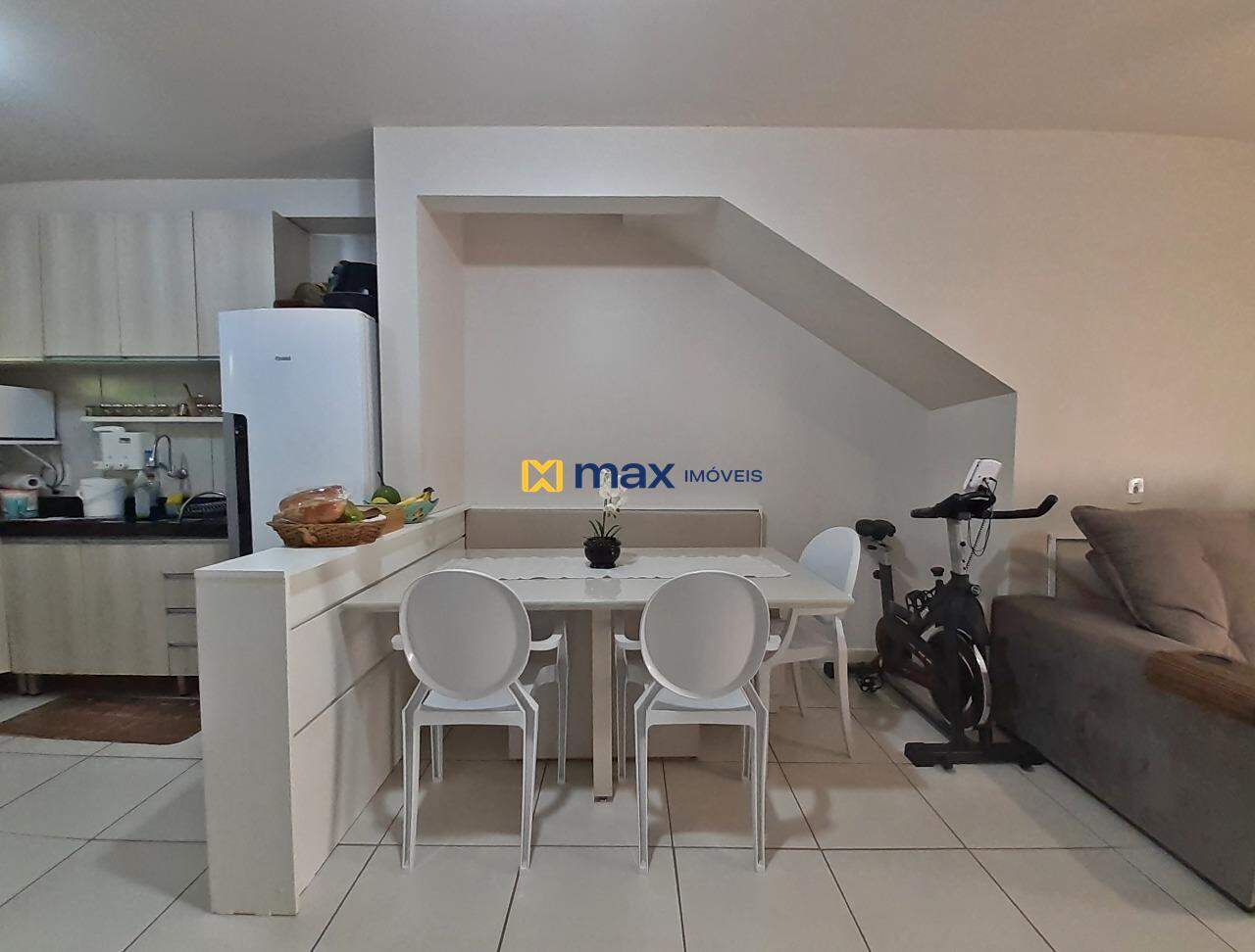 Apartamento à venda no Meia Praia: 
