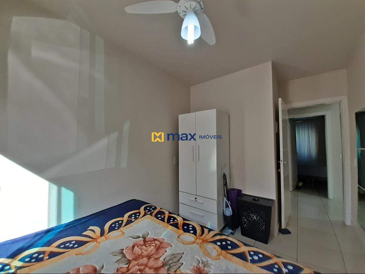 Apartamento à venda no Meia Praia: 