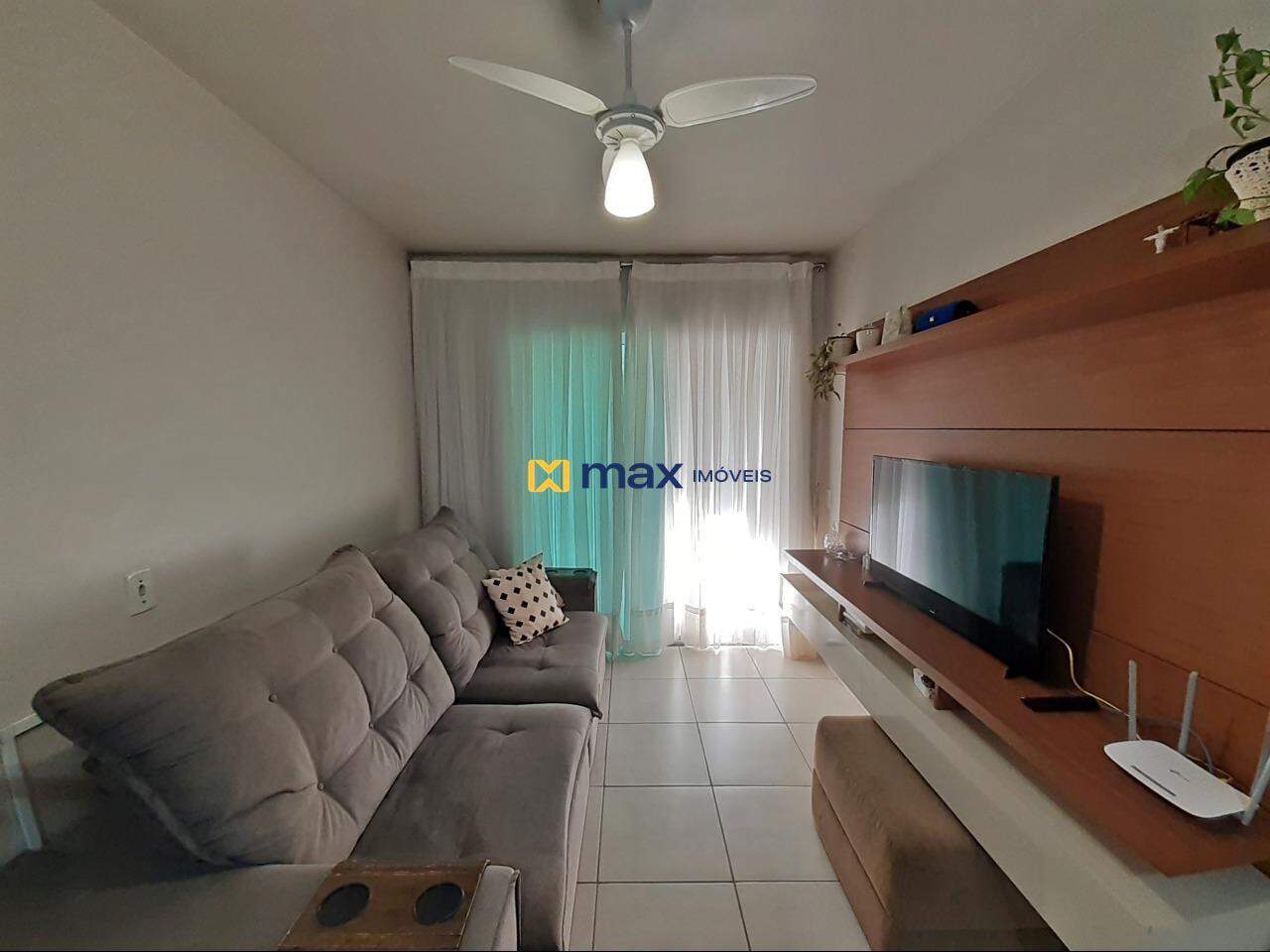 Apartamento à venda no Meia Praia: 
