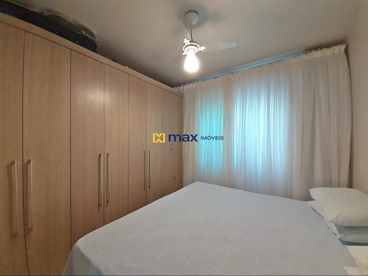 Apartamento à venda no Meia Praia: 