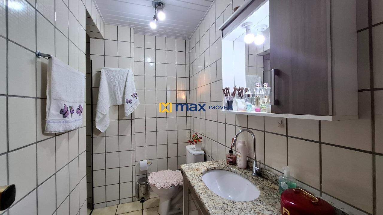 Apartamento à venda no Vila Operária: Banheiro social