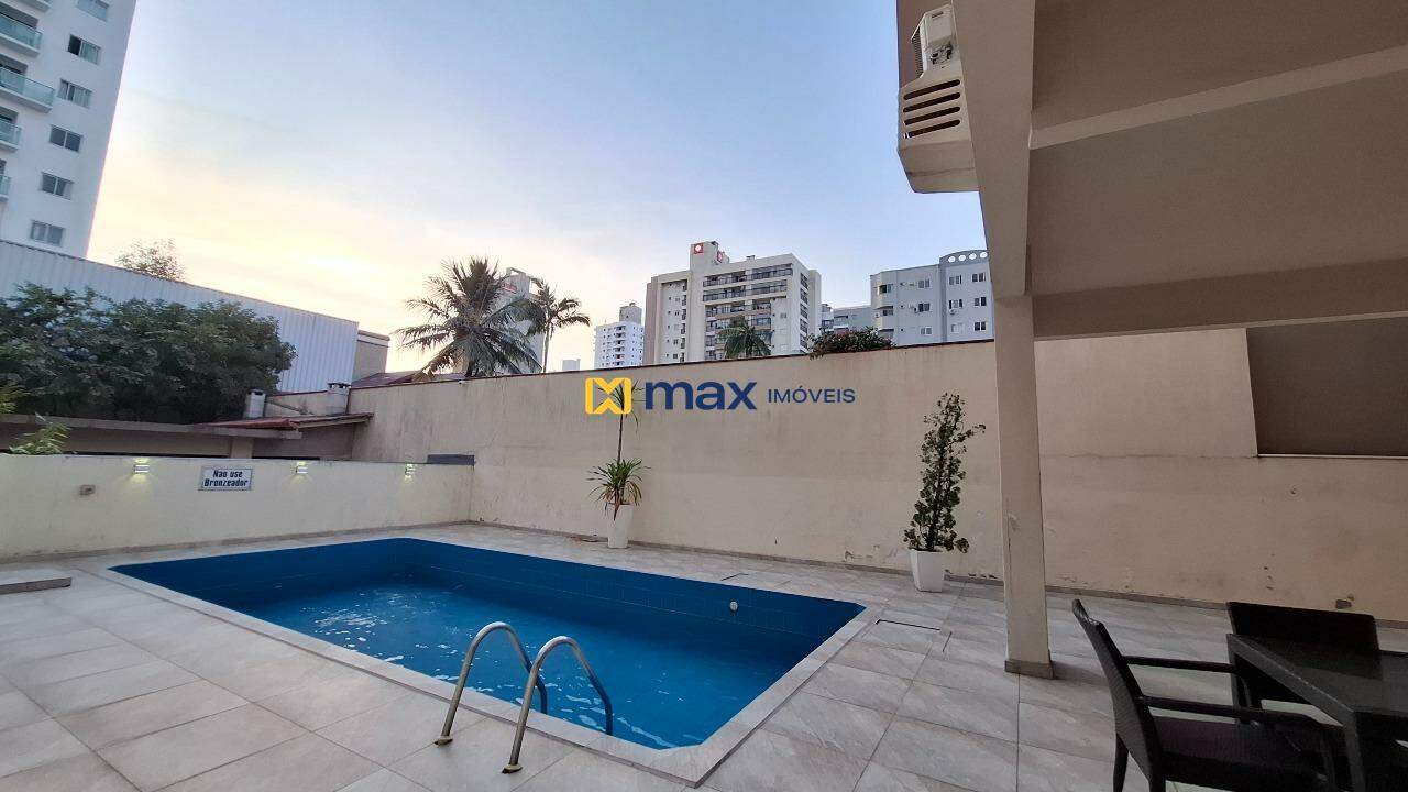 Apartamento à venda no Vila Operária: Piscina