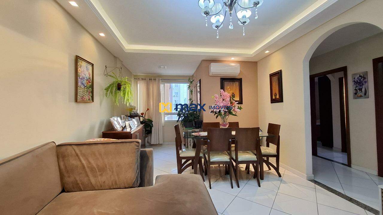 Apartamento à venda no Vila Operária: Living integrado